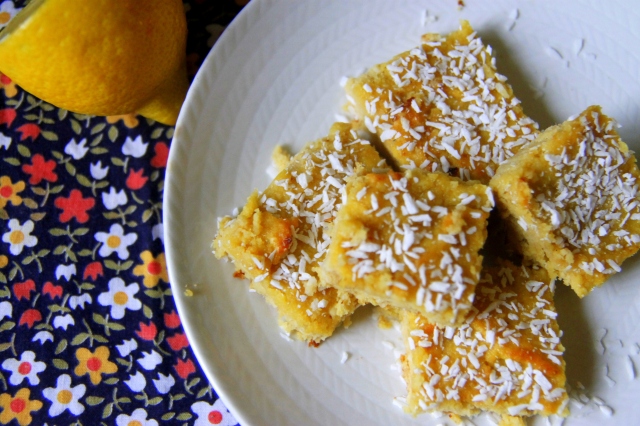 lemon drizzle slices with mango and coconut 1