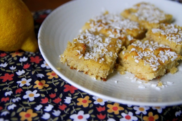 lemon drizzle slices with mango and coconut 2